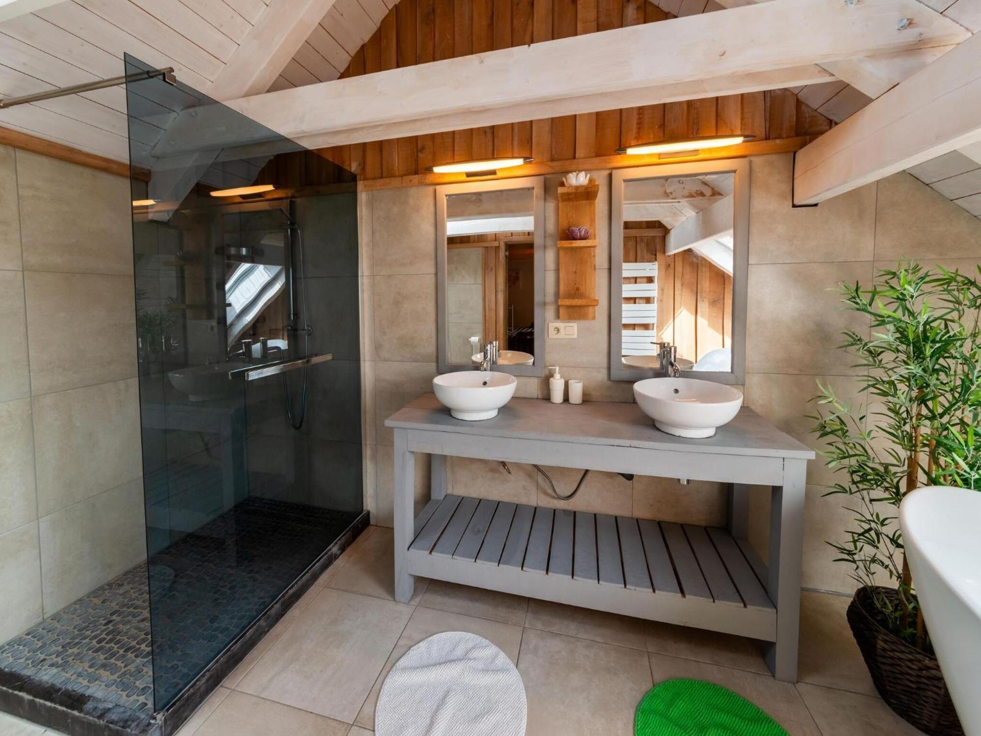 Lush Holiday Home With Bubble Bath And Sauna Heure Exterior foto